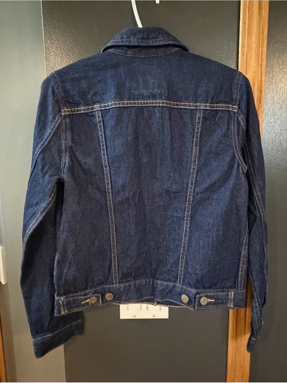 Levi's Dark Indigo Denim Trucker Jacket - Picture 2 of 3